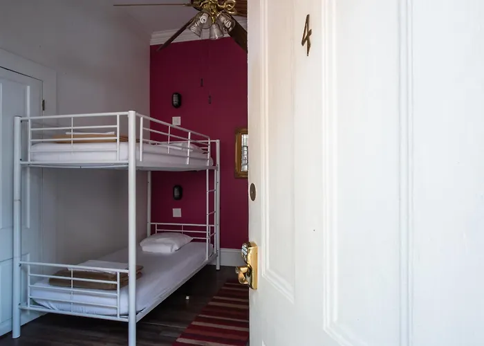 Hostel Auberge Nola