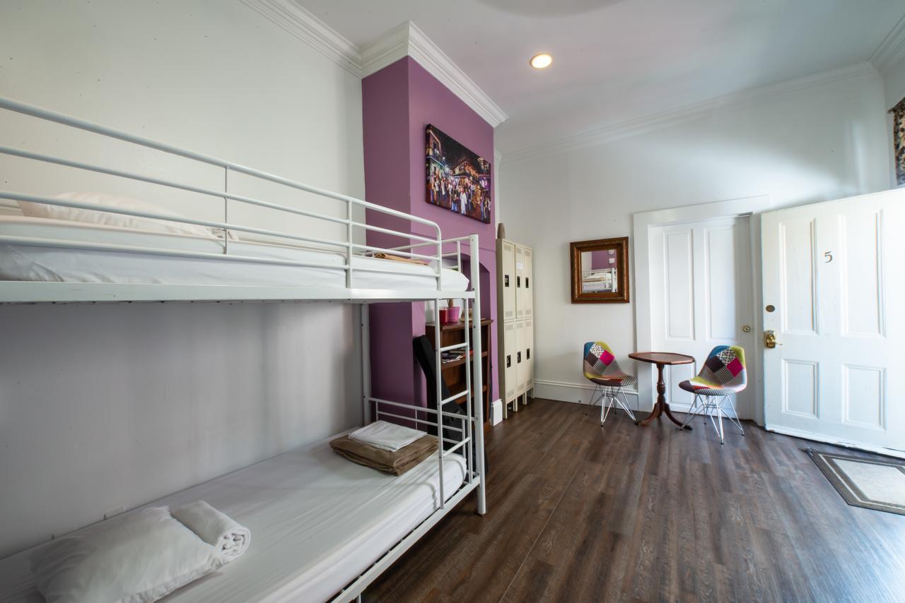 Hostal Nola *