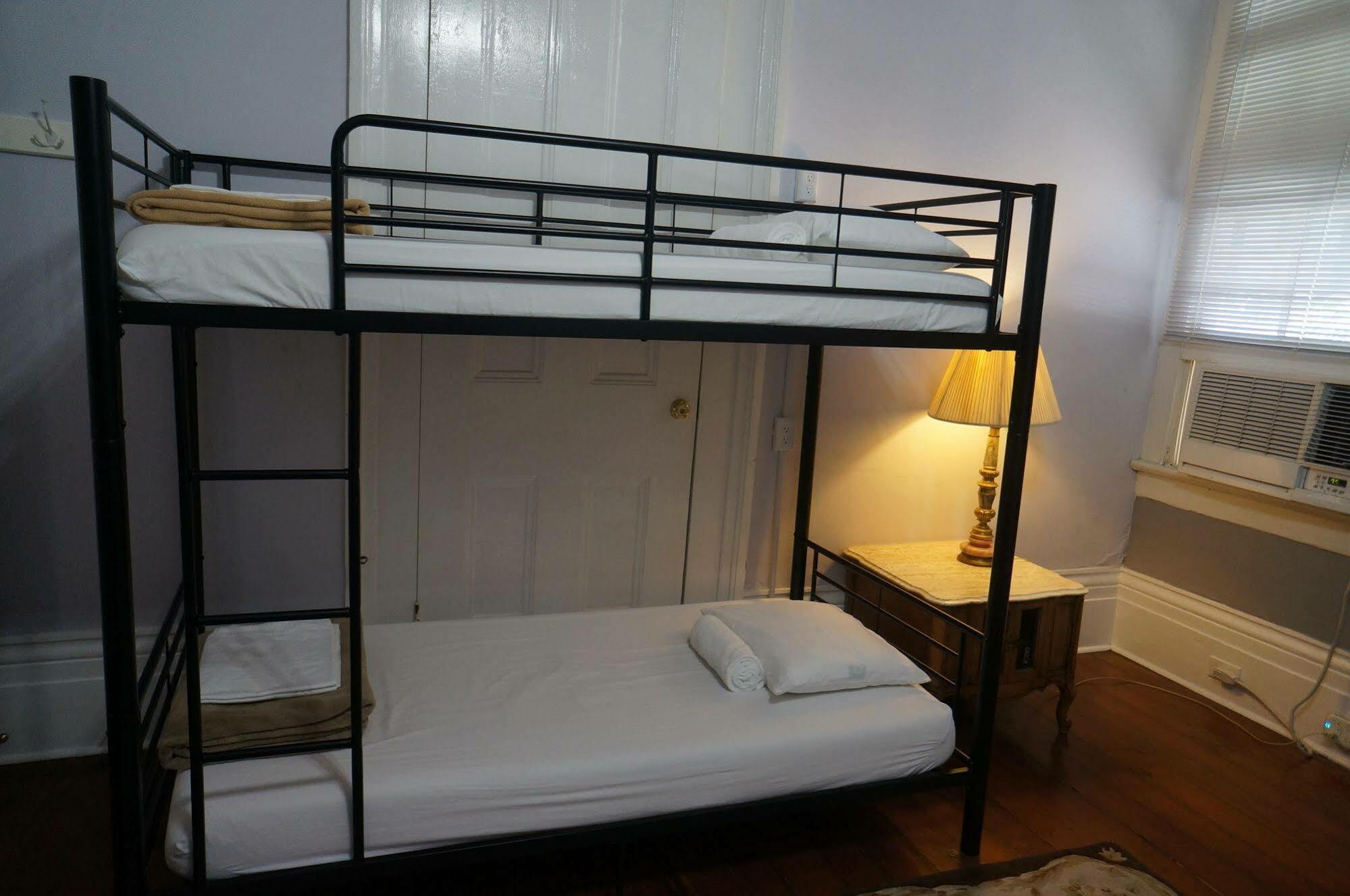 Hostal Nola